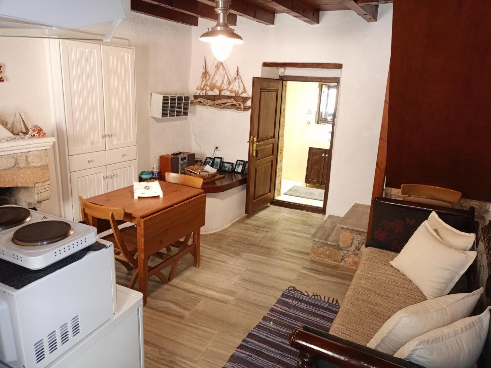 Kissamitakis Guesthouse 모넴바시아 외부 사진