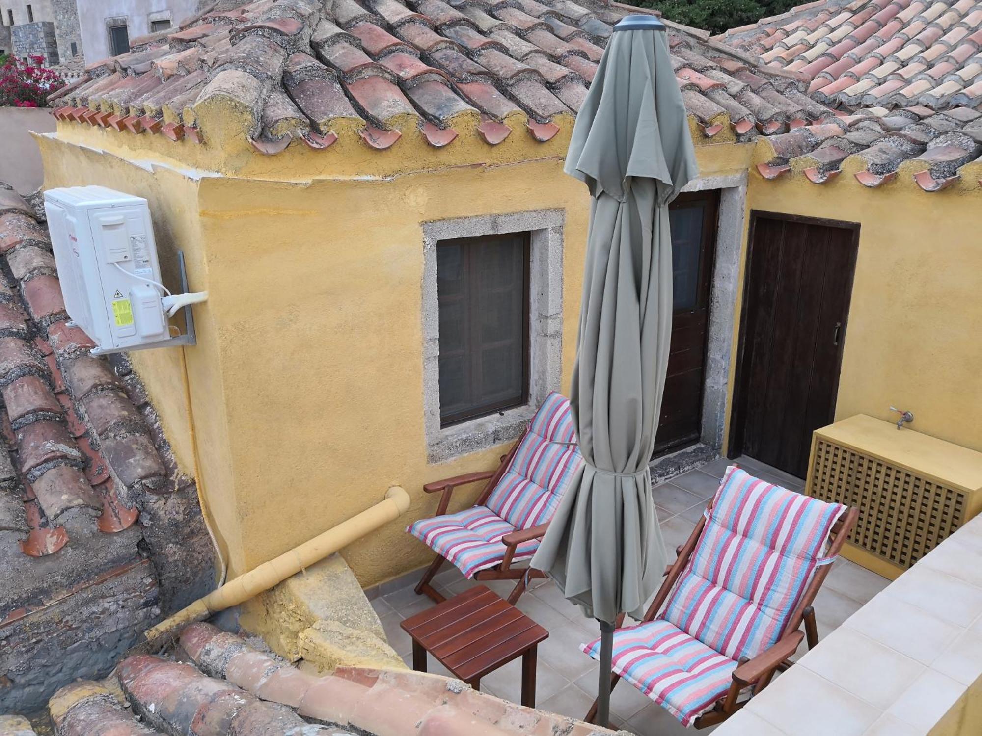 Kissamitakis Guesthouse 모넴바시아 외부 사진