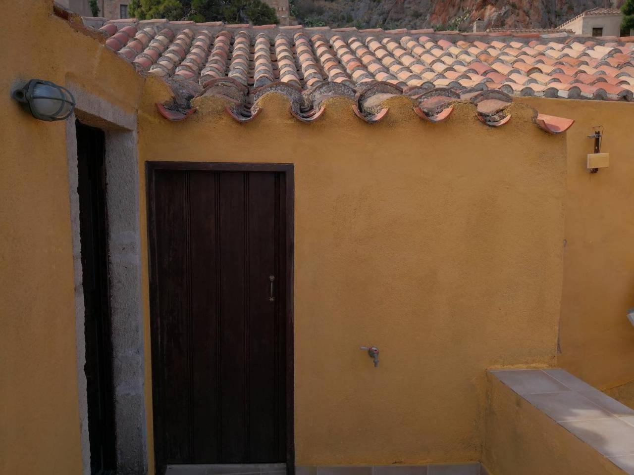 Kissamitakis Guesthouse 모넴바시아 외부 사진